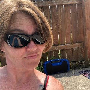 Meet your Posher, Heidi